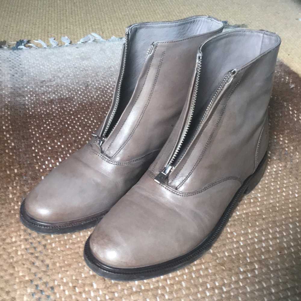 Frye Kelly front zip boots